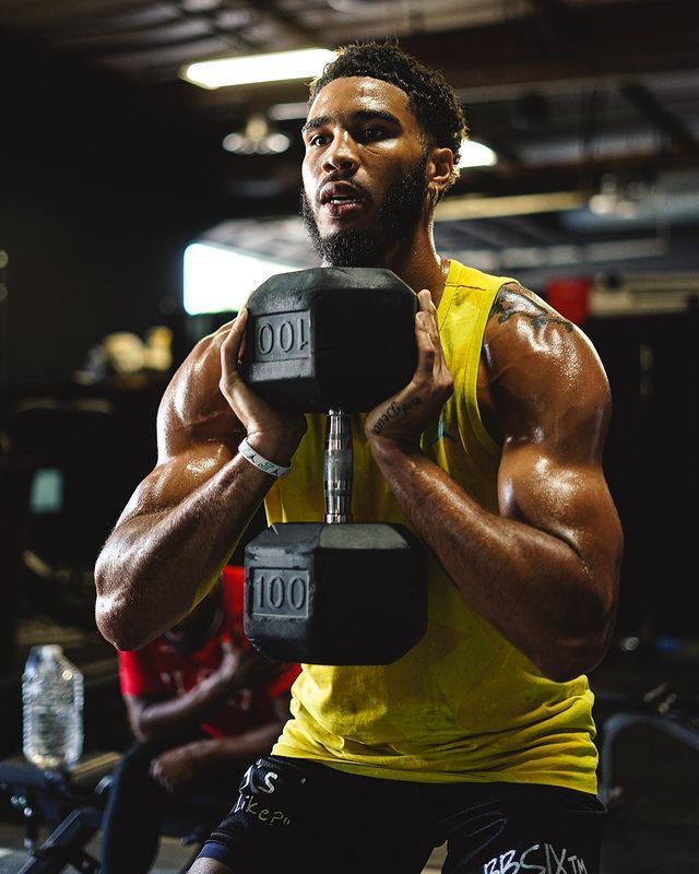 星空体育官方网站-克里夫兰骑士训练开放日，冲刺阶段绝杀压哨引欢呼，法国杯在即，临场指挥获称赞的简单介绍